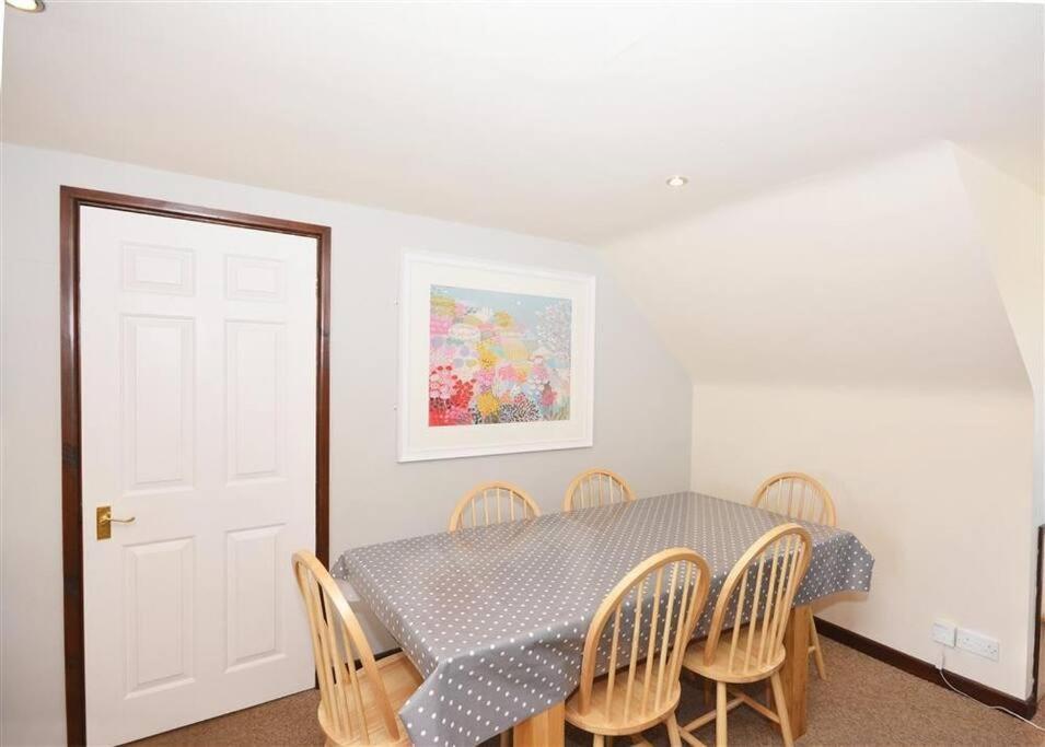 Direct Beach Access! Top Floor Apartment Perranporth Buitenkant foto